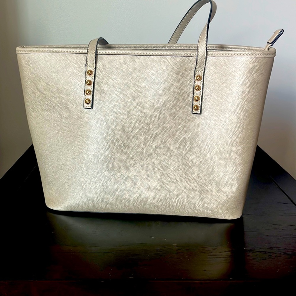 Also shoulder bag